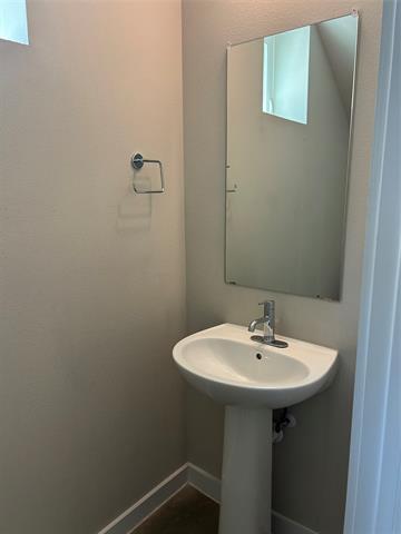 Building Photo - 1229 Clifftop Ln