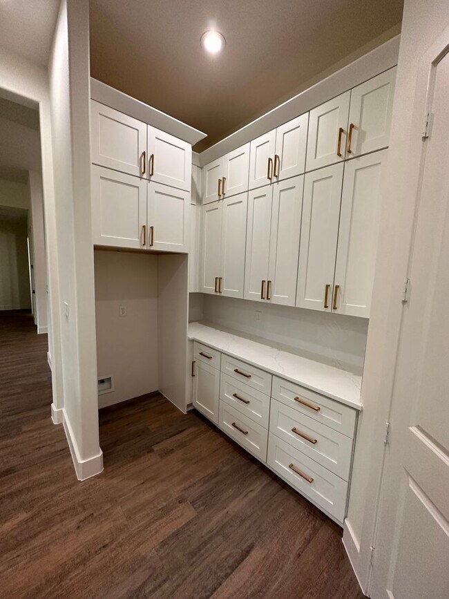 Building Photo - 4/3 Home - Mt. Pleasant Country Club