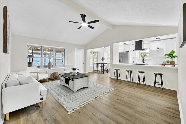 Building Photo - 9611 Camrose Ct