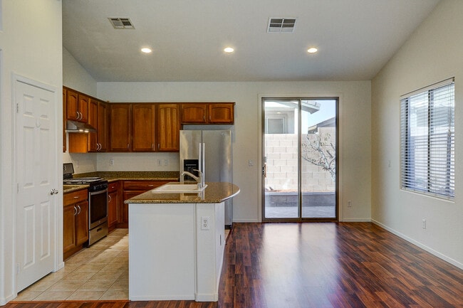 Building Photo - 8113 Slate Falls St