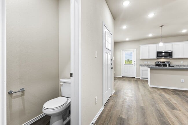 Building Photo - 130 Sai Manor