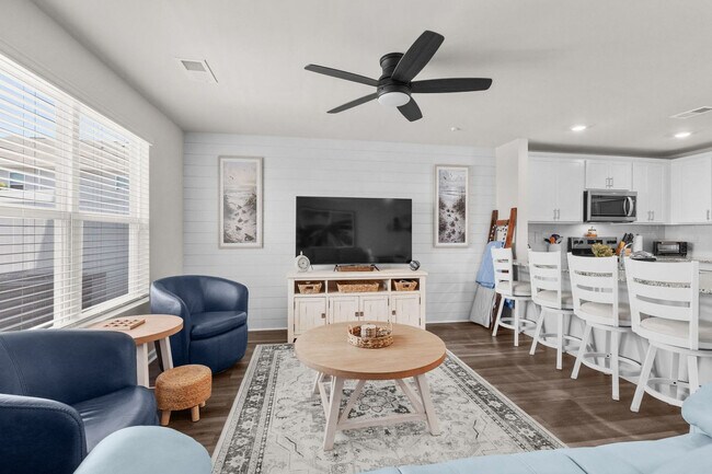 Building Photo - 332 Bayou Loop