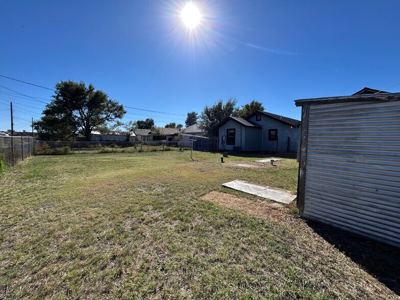 Building Photo - 1121 S Wells St