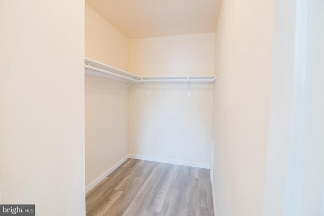 Building Photo - 254 Stanford Pl
