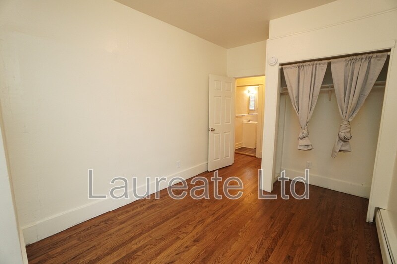 Building Photo - 1440 Kenton St