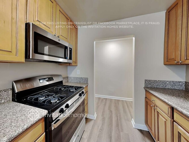 Building Photo - 4038 Hale St
