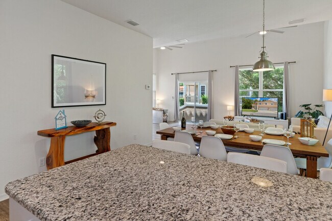 Building Photo - 10229 W Middleburg Loop