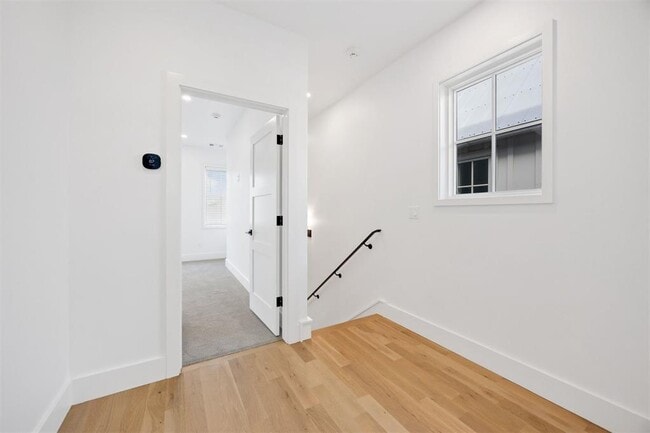 Building Photo - 966 Hangar Dr