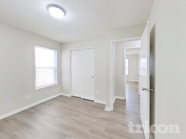 Building Photo - 10818 Wymm Ln