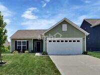 Building Photo - 877 Coralberry Ln