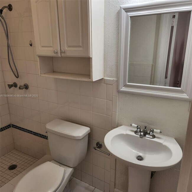 Building Photo - 8301 SW 142nd Ave