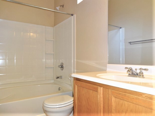 Building Photo - 1119 W Vineyard Rd