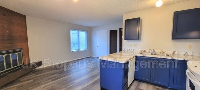 Building Photo - 3516 11th Ave S