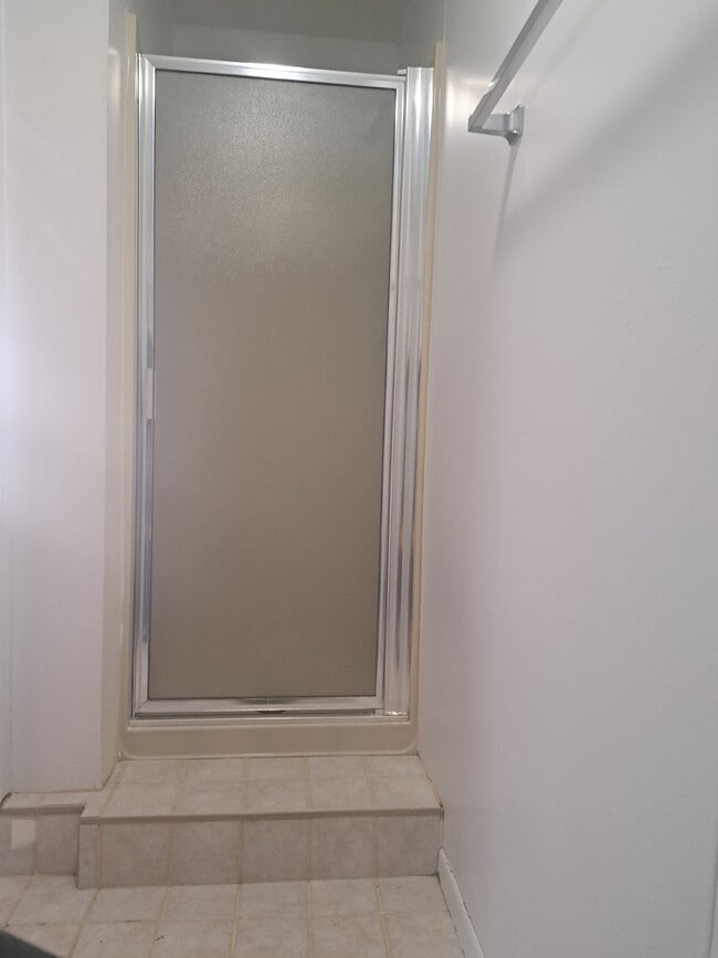 Building Photo - 1332 Baxter Ln