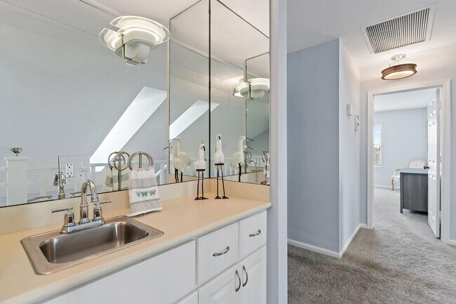 Building Photo - 4161 S US Hwy 1