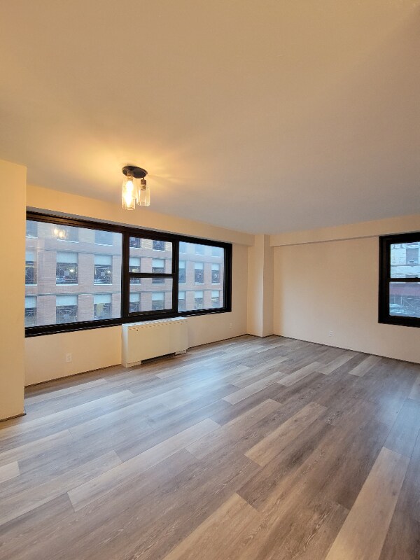 Building Photo - 135 Montgomery St