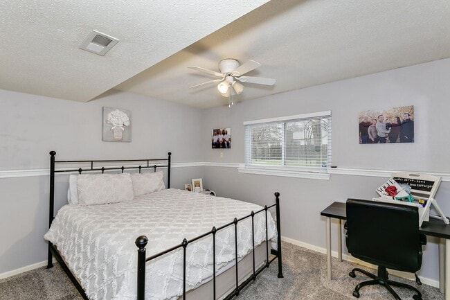 Building Photo - Nicely updated single family home in North...