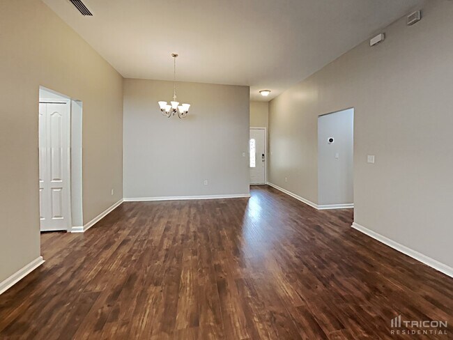 Building Photo - 246 Fort Milton Dr