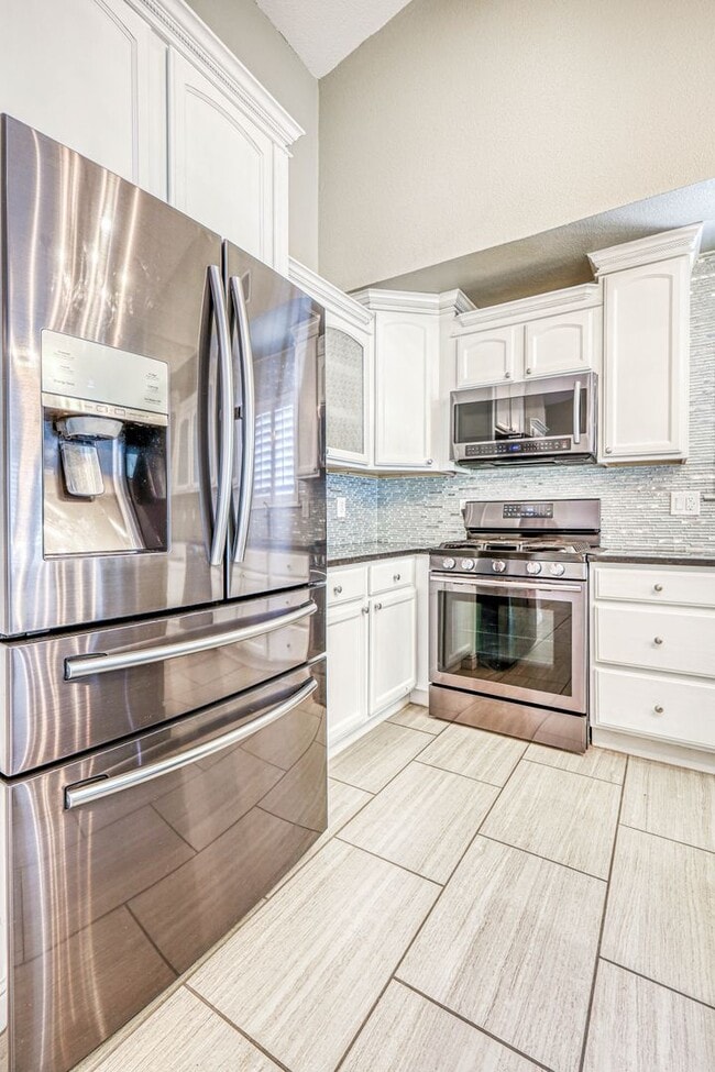 Building Photo - 5948 Anapaula Dr