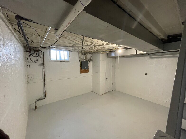 Building Photo - 961 87th Ave W