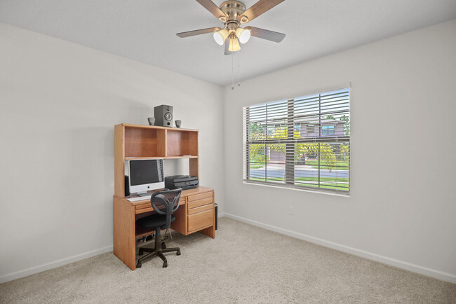 Building Photo - 922 Remington Green Dr SE