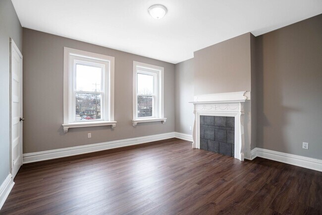 Building Photo - Classic 1900's building with all new interior space