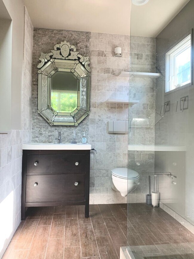 Building Photo - Home-Sweet-Home Vibe in Harper Ave!