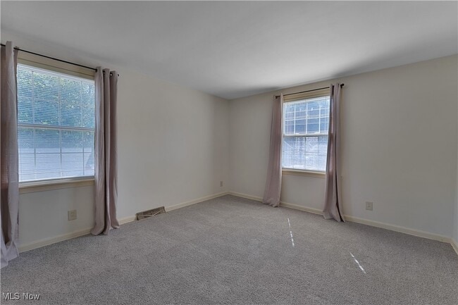 Building Photo - 4185 Adeer Dr