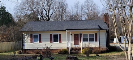 Building Photo - Ready to Move in