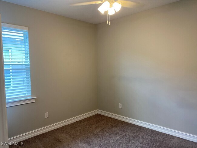 Building Photo - 16729 Siesta Drum Wy