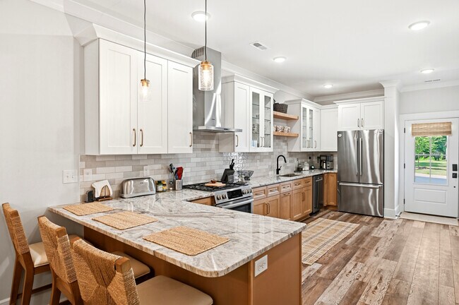 Building Photo - 117 Seagate Pl