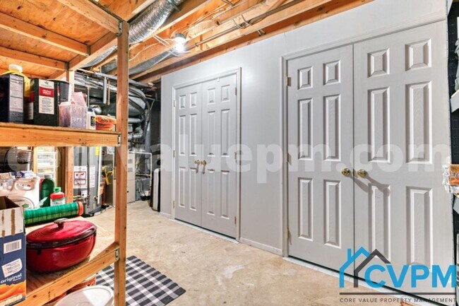 Building Photo - 13017 Weiss Dr