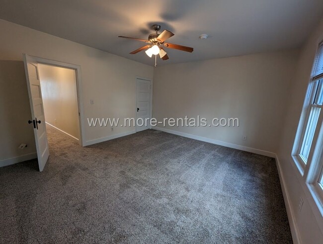 Building Photo - Large remodeled German Village area house