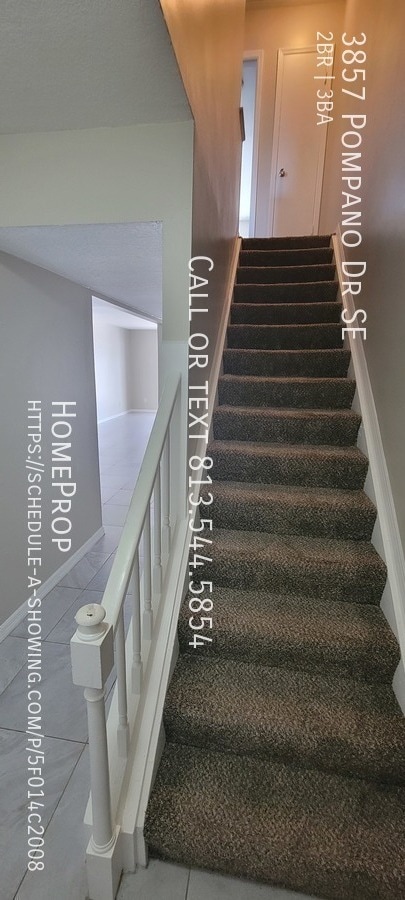 Building Photo - 3857 Pompano Dr SE