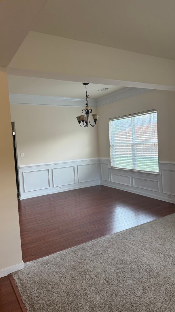 Building Photo - 505 Chartwell Dr