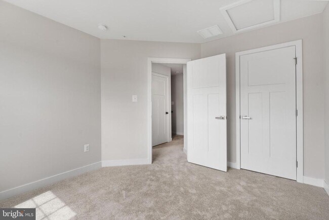 Building Photo - 1505 Wilmer Park Ln