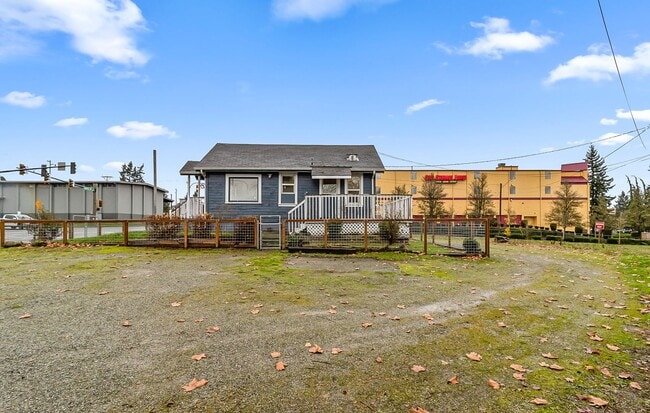 Building Photo - Cute 1 bedroom close to everything in Everett