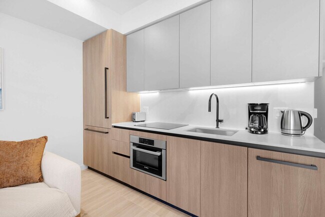 Building Photo - 7144 Byron Ave