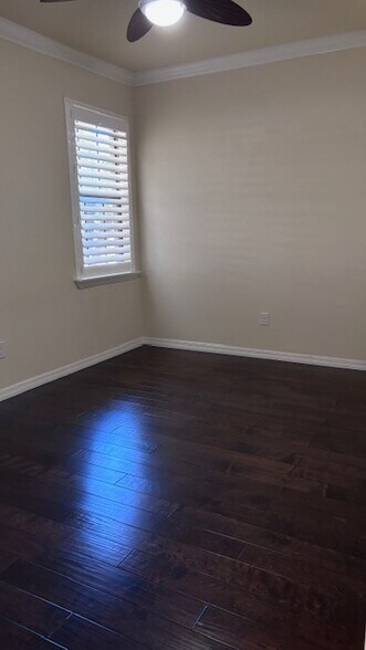 Building Photo - 3984 Treasure Cove Cir