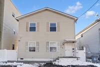 Building Photo - 651 S 17th St