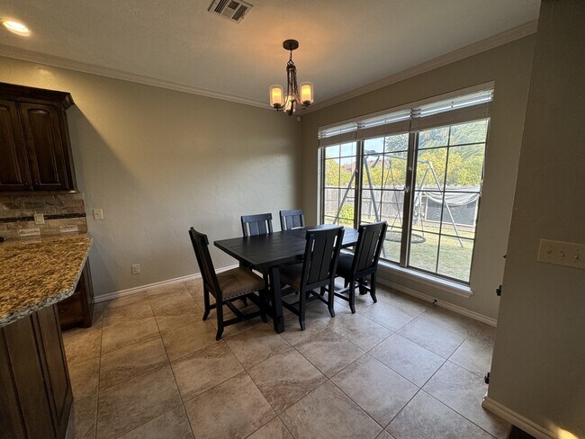 Building Photo - 2001 Mt Vernon Rd