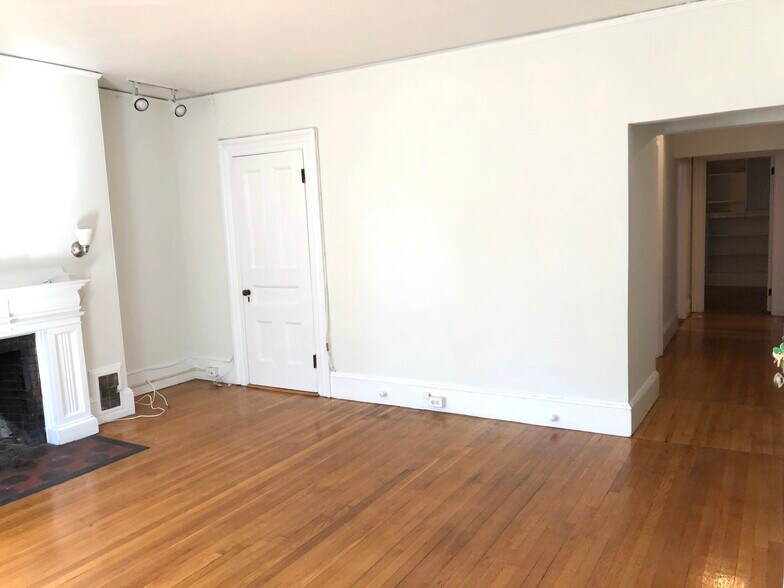 Building Photo - 12 Fairfield St