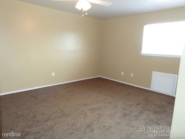 Building Photo - 2 br, 2 bath Townhome - Parkside Townhomes...