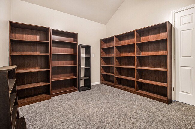 Building Photo - Fully Renovated Smart Home | EV Ready | Au...
