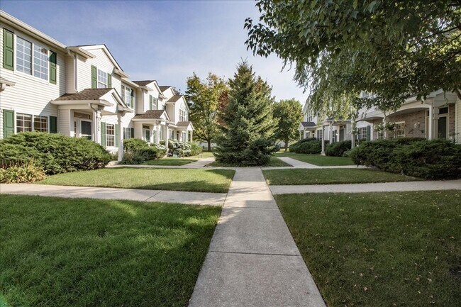 Building Photo - 2306 Reflections Dr