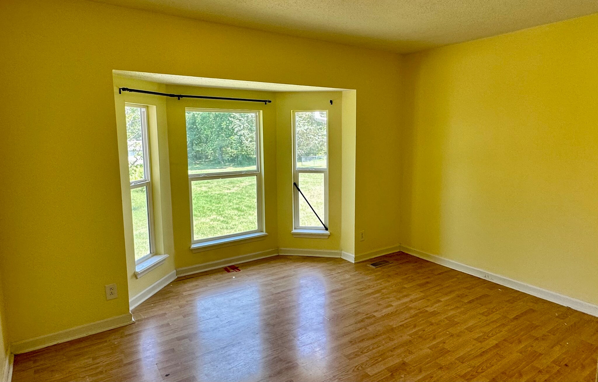 2nd bedroom - 1137 Rebecca Dr
