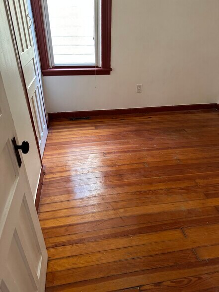 Building Photo - 1584 Van Vranken Ave