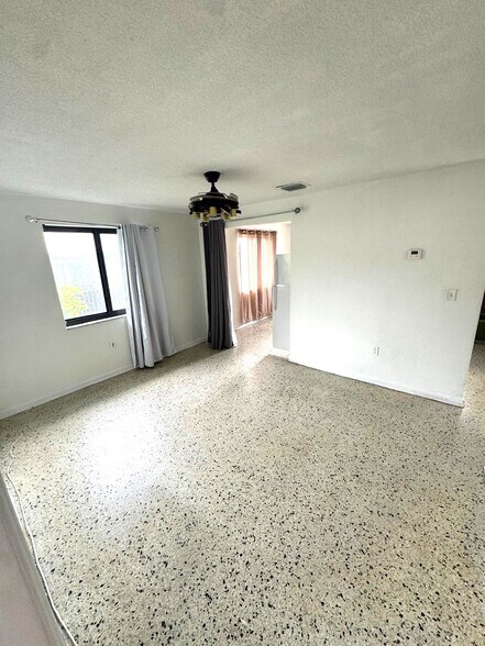Building Photo - 430 NW 9th Ave