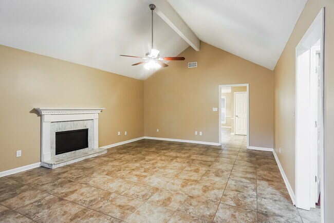Building Photo - 511 Laurel Woods Trail