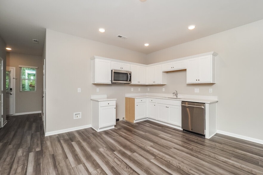 Building Photo - 332 Stone Arbor Wy